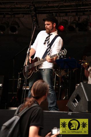 Hoerinfarkt (D) 12. This Is Ska Festival - Wasserburg, Rosslau 28. Juni 2008 (11).JPG